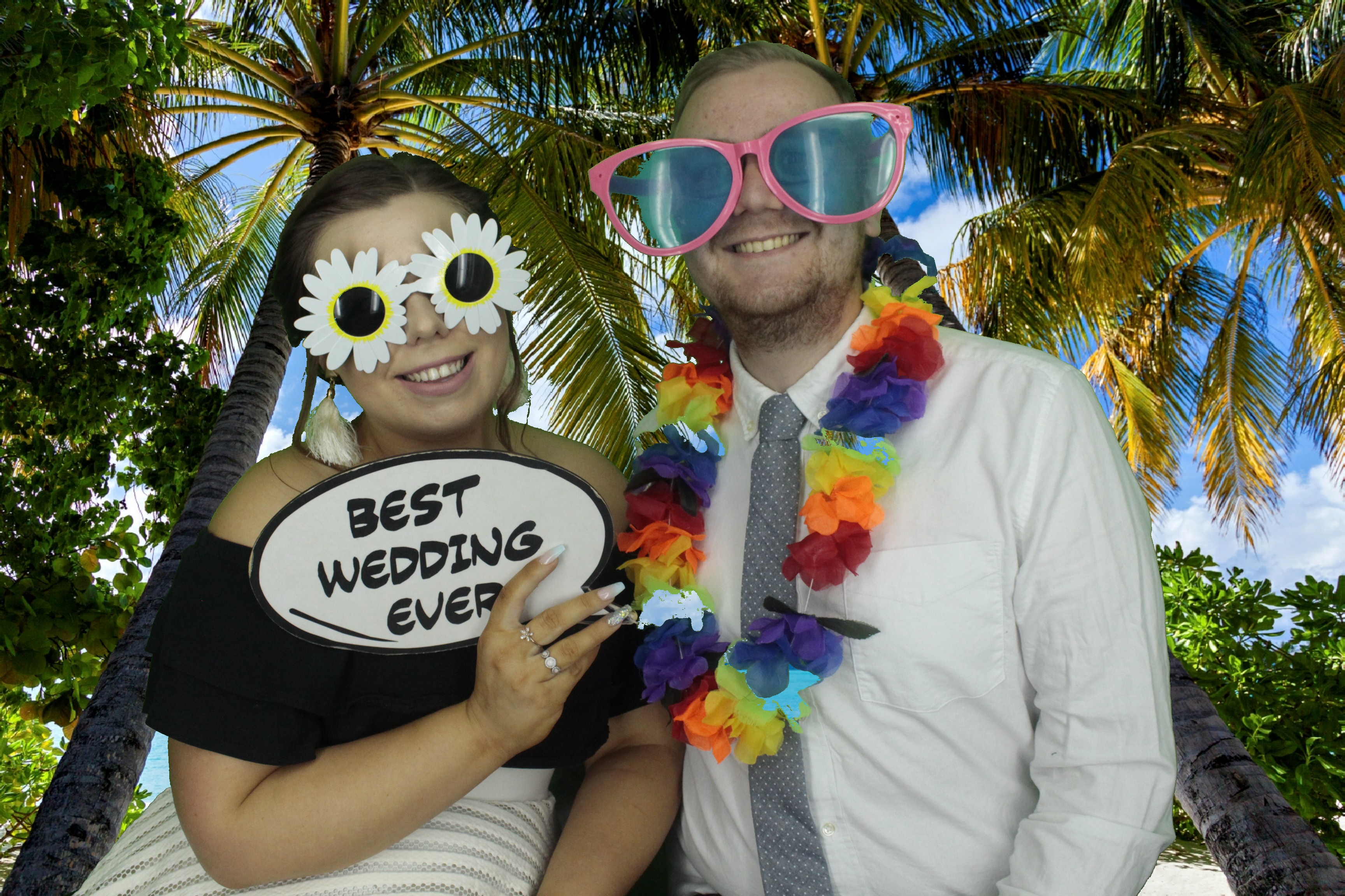 Mr & Mrs McIlvaney | View more photos from the event at gallery.myphotoboothexperience.co.uk/u/MyPhotoBoothExperienceLtd/Mr-Mrs-McIlvaney